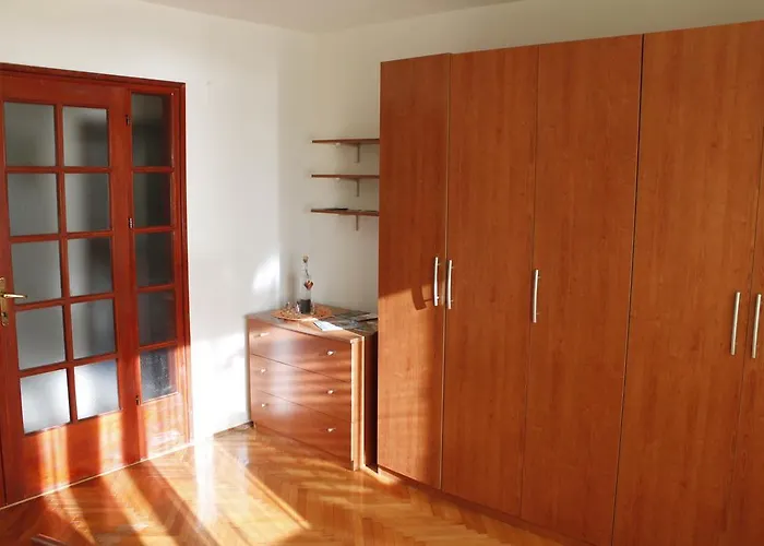 Heli 아파트 시베니크